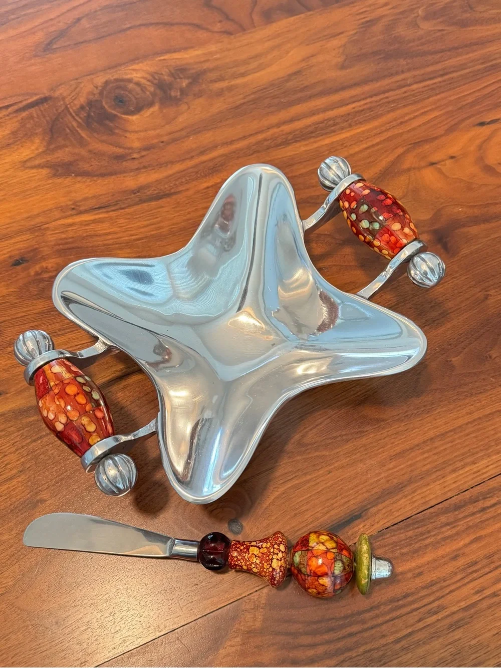 N/A stylish silver